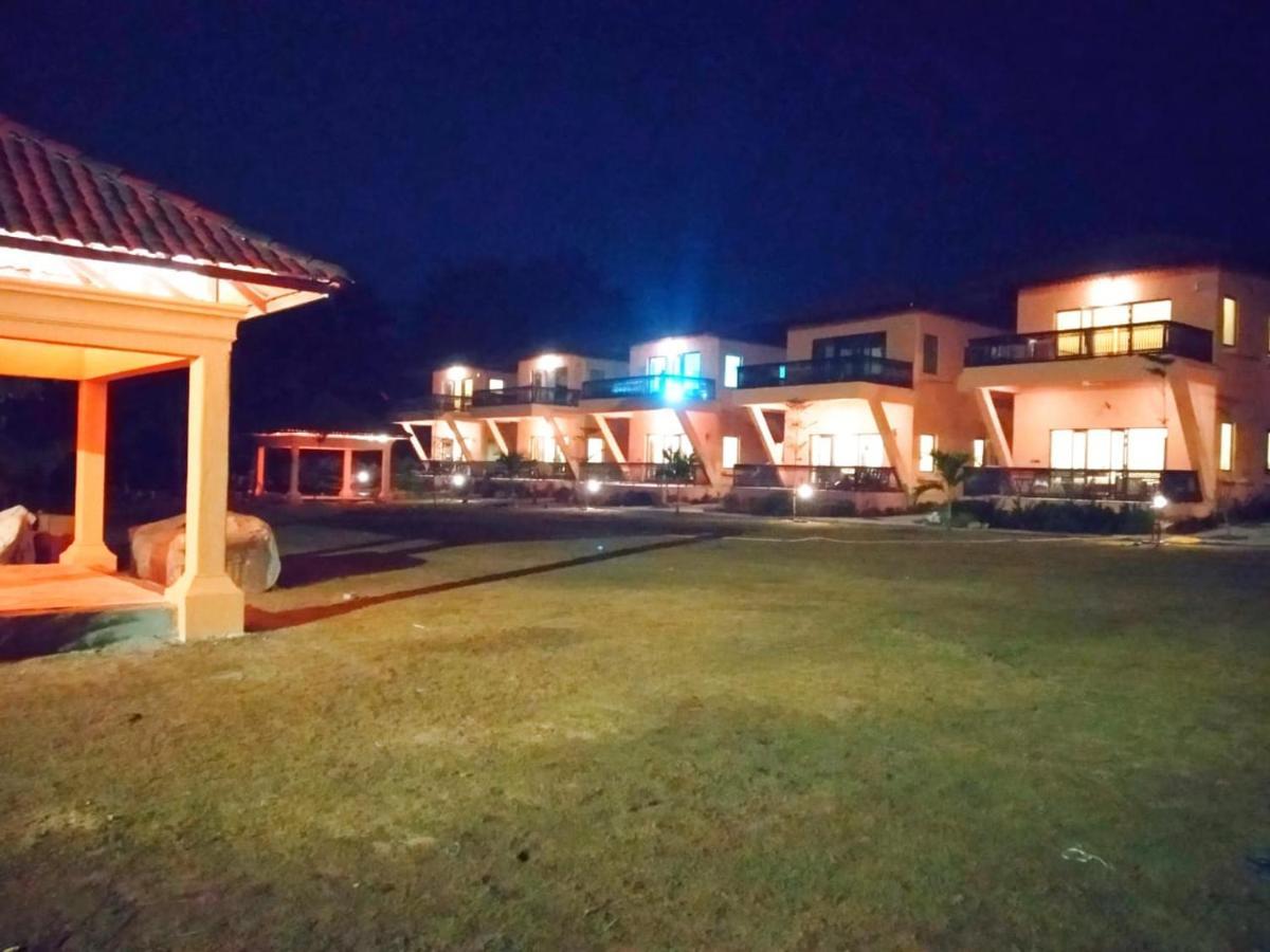 The Pench International Hotel Khawasa Luaran gambar