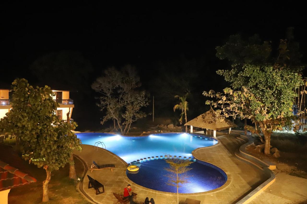 The Pench International Hotel Khawasa Luaran gambar