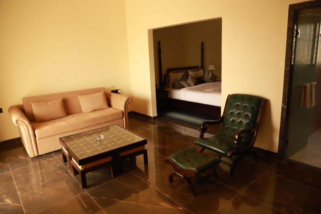 The Pench International Hotel Khawasa Luaran gambar